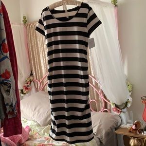 Black and white maternity dress